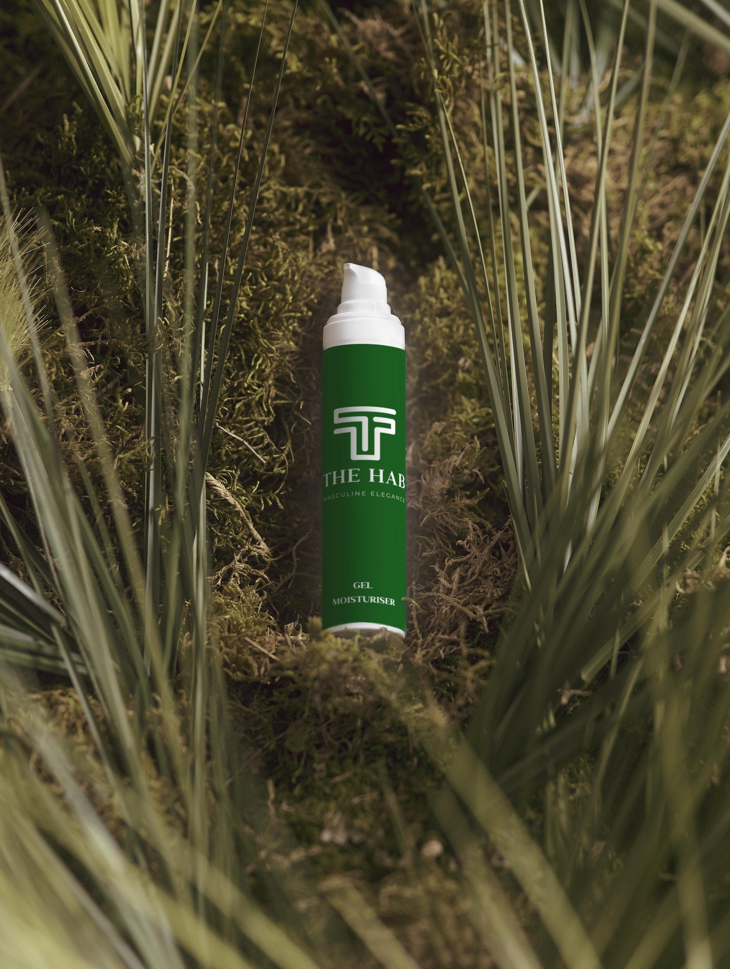 The HAB Gel Moisturiser in grass